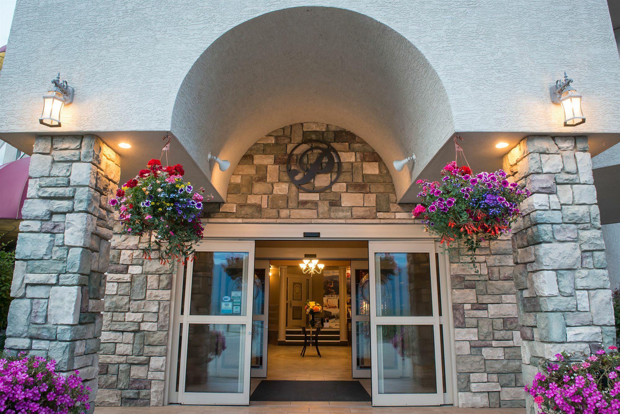 Hilltop Inn - Salmon Arm Luaran gambar