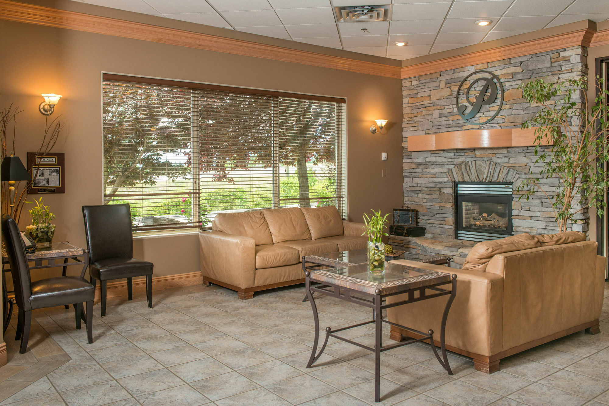 Hilltop Inn - Salmon Arm Luaran gambar